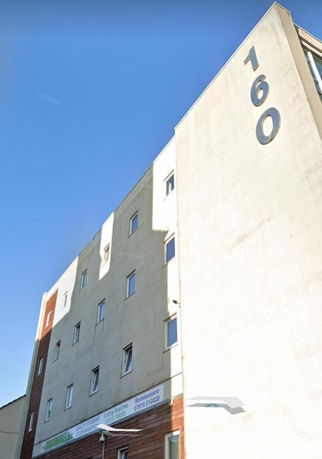 Ostello Neon 160 Swansea Esterno foto